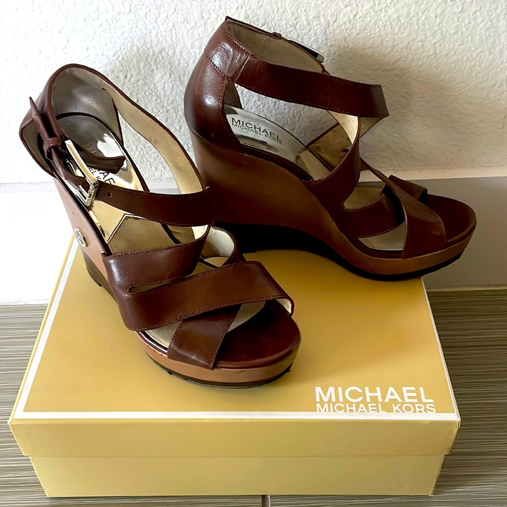 Michael Michael Kors Belinda cross strap heals